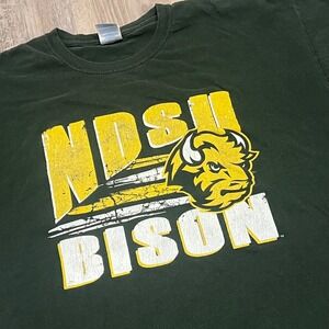 Gildan NDSU Bison T-Shirt‎ North Dakota State University Green College Tee XL